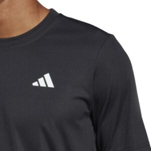 Detalle del logo Adidas Camiseta Club Negra