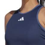 detalle de la camiseta de tirantes Adidas Club Maruni detalle de la camiseta de tirantes Adidas Club Maruni