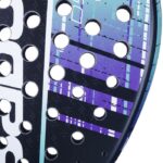 Plano detalle de la pala Babolat Dyna Spirit