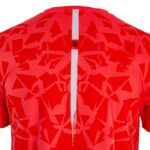 Detalle de la Camiseta Black Crown Atlanta Rojo Detalle de la Camiseta Black Crown Atlanta Rojo