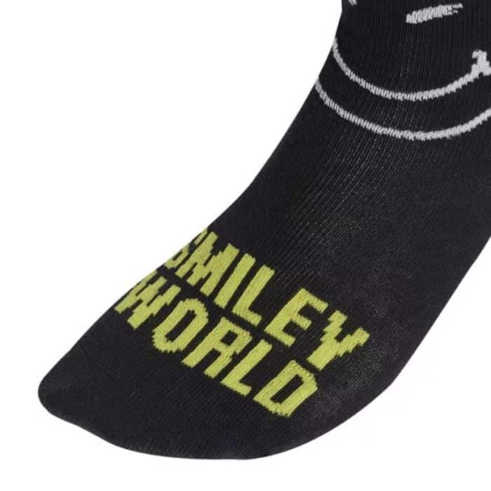 Detalle de los Calcetines Adidas Smiley World