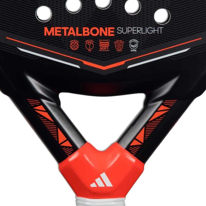 Pala-Adidas-Metalbone-Superlight-2026-Centro