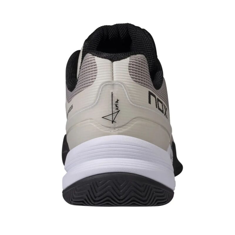 Detalle de las Zapatillas NOX AT10 Pro Pluma