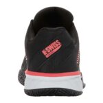 Detalle de las Zapatillas K-Swiss Express Light 3 Padel Negras/Rojas Detalle de las Zapatillas K-Swiss Express Light 3 Padel Negras/Rojas