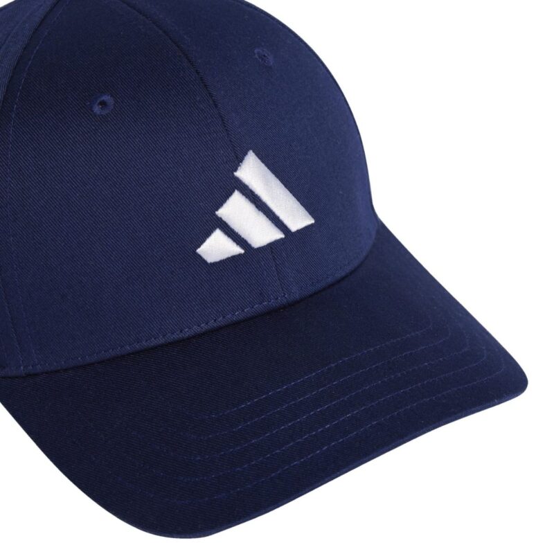 Detalle de la Gorra Adidas Baseball New Logo Azul Marino/Blanco