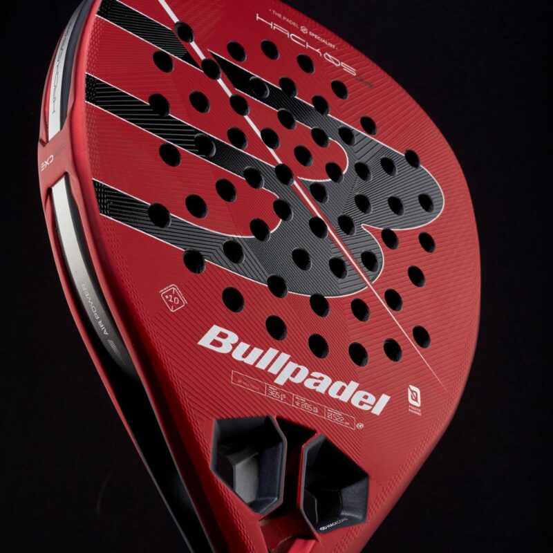 Detalle de la Pala Bullpadel Hack 05 Comfort 2027
