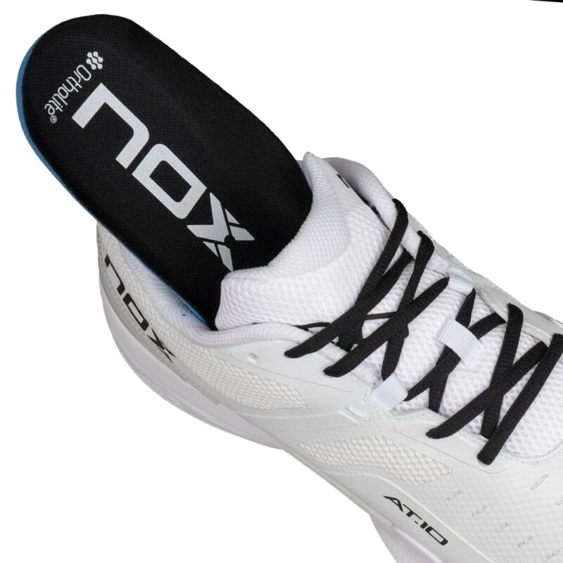 Detalle de las Zapatillas NOX AT10 Pro Blancas