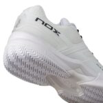 Detalle de las Zapatillas NOX AT10 Pro Blancas Detalle de las Zapatillas NOX AT10 Pro Blancas